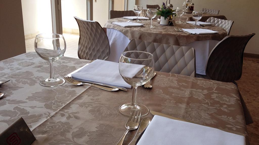Hotel Condor Milano Marittima Bagian luar foto