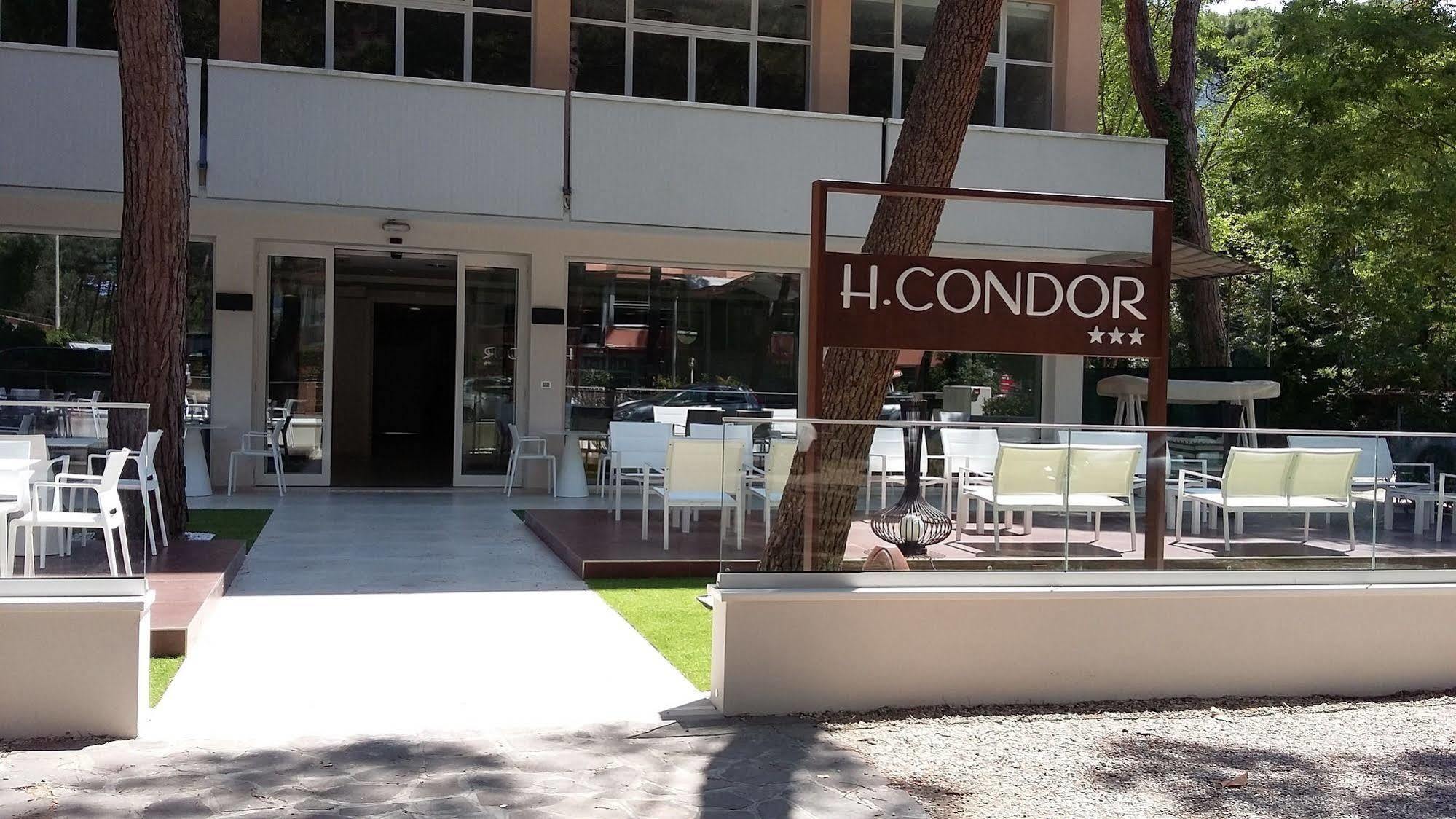 Hotel Condor Milano Marittima Bagian luar foto