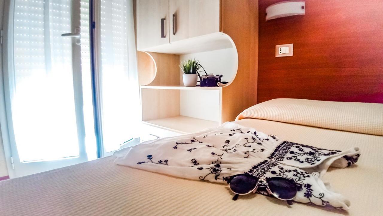 Hotel Condor Milano Marittima Bagian luar foto