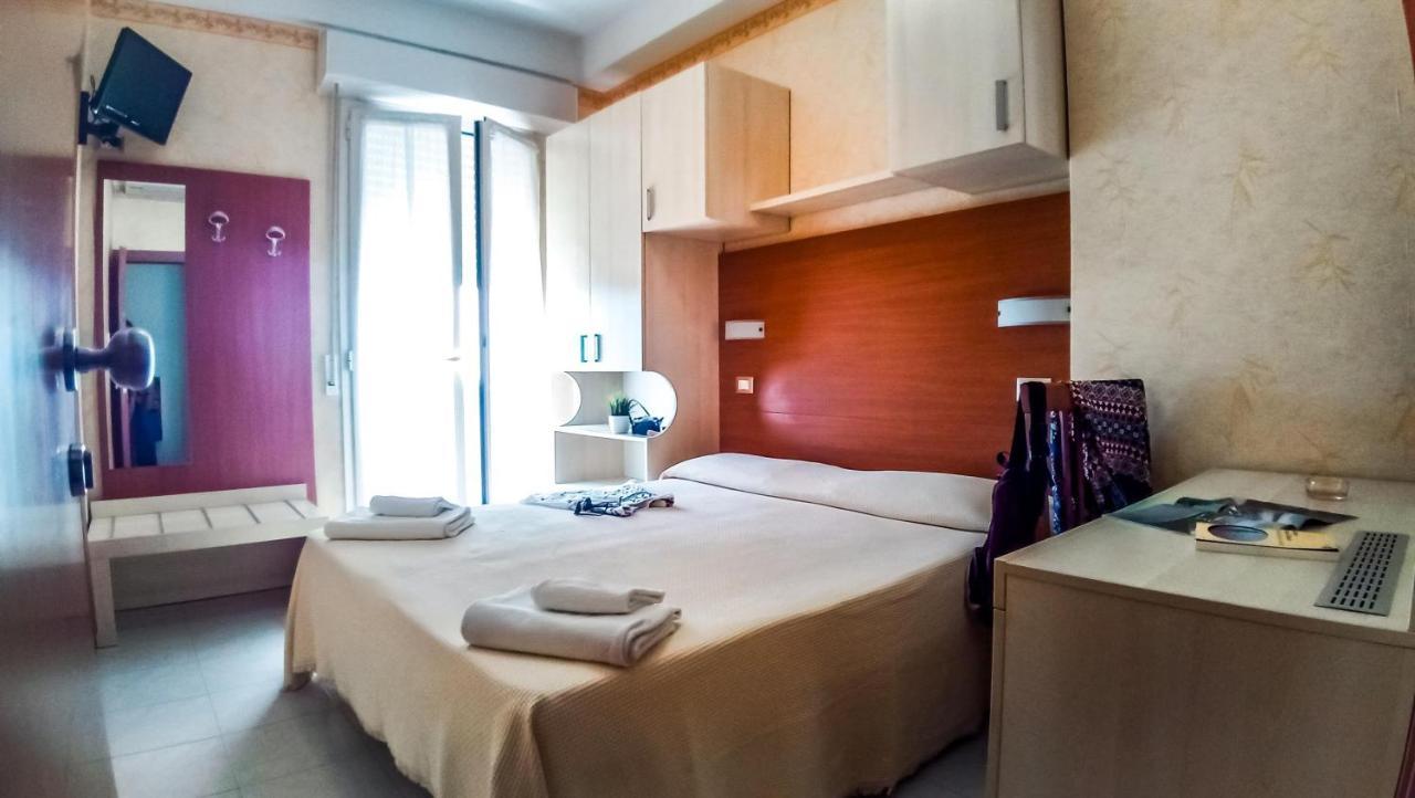 Hotel Condor Milano Marittima Bagian luar foto